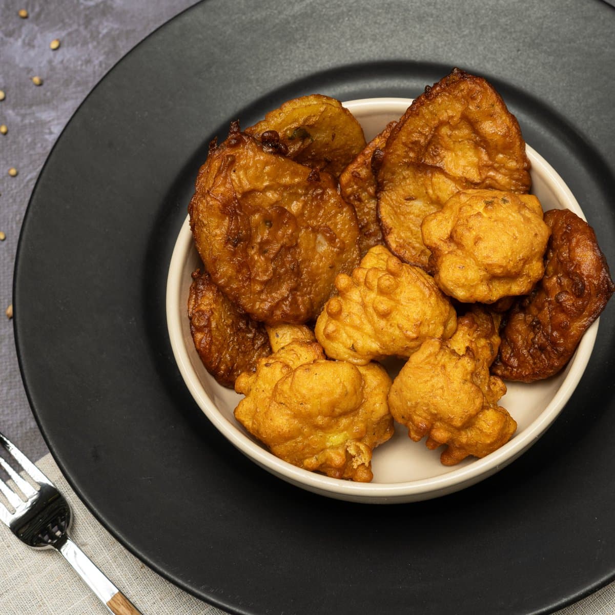 Aloo Ghobi Pakora (Cauliflower & Potato)